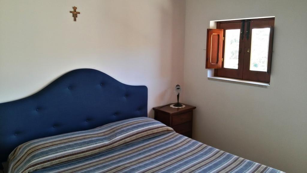 La Suma Sumalia Bed and Breakfast Noto Værelse billede